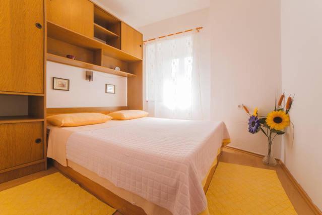 Apartment Center