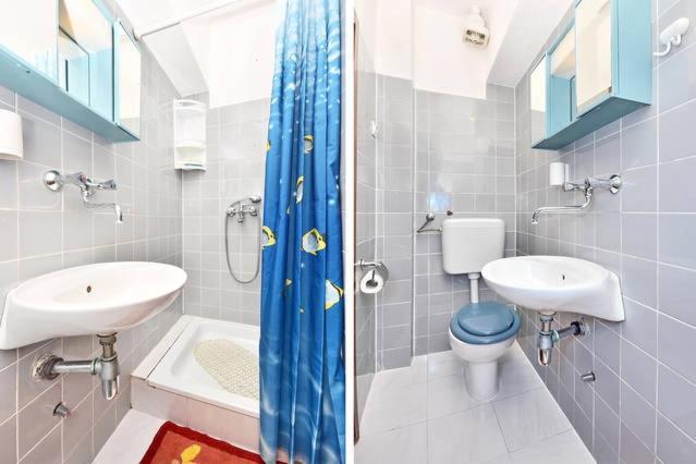 Center Apartment *